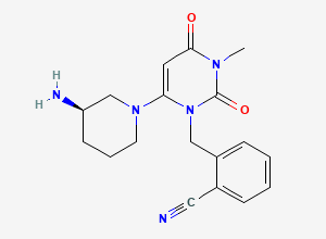 Two-dimensional chemical structure of Trelagliptin Desfluoro Impurity / (R)-2-((6-(3-aminopiperidin-1-yl)-3-methyl-2,4-dioxo-3,4-dihydropyrimidin-1(2H)-yl)methyl)benzonitrile, CAS 850649-61-5