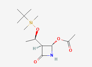 Two-dimensional chemical structure of [(2S,3S)-3-[(1R)-1-[tert-butyl(dimethyl)silyl]oxyethyl]-4-oxoazetidin-2-yl] acetate