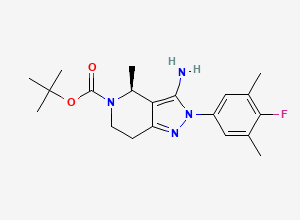 Two-dimensional chemical structure of 5H-Pyrazolo[4,3-c]pyridine-5-carboxylic acid, 3-amino-2-(4-fluoro-3,5-dimethylphenyl)-2,4,6,7-tetrahydro-4-methyl-, 1,1-dimethylethyl ester, (4S)