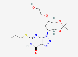 Two-dimensional chemical structure of 3-((3aS,4R,6S,6aR)-6-(2-Hydroxyethoxy)-2,2-dimethyltetrahydro-3aH-cyclopenta[d][1,3]dioxol-4-yl)-5-(propylthio)-3H-[1,2,3]triazolo[4,5-d]pyrimidin-7(6H)-one