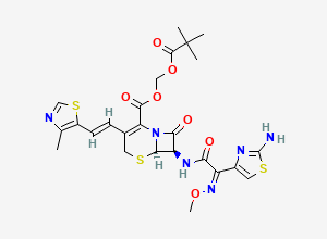 Two-dimensional chemical structure of 2,2-Dimethylpropanoyloxymethyl (6R,7R)-7-[[(2Z)-2-(2-amino-1,3-thiazol-4-yl)-2-methoxyiminoacetyl]amino]-3-[(E)-2-(4-methyl-1,3-thiazol-5-yl)ethenyl]-8-oxo-5-thia-1-azabicyclo[4.2.0]oct-2-ene-2-carboxylate
