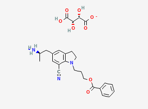 Two-dimensional chemical structure of (R)-3-(5-(2-aminopropyl)-7-cyanoindolin-1-yl)propyl benzoate (2S,3S)-2,3-dihydroxysuccinate