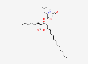 Two-dimensional chemical structure of N-Formyl-L-leucine (3S,4S,6S)-3-Hexyltetrahydro-2-oxo-6-undecyl-2H-pyran-4-yl Ester