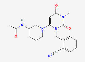 Two-dimensional chemical structure of N-[1-[3-[(2-cyanophenyl)methyl]-1-methyl-2,6-dioxopyrimidin-4-yl]piperidin-3-yl]acetamide