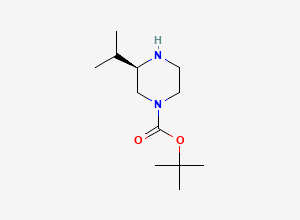 Two-dimensional chemical structure of tert-Butyl (3R)-3-(propan-2-yl)piperazine-1-carboxylate