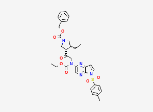 Two-dimensional chemical structure of benzyl (3S,4R)-3-(N-(ethoxycarbonyl)-N-(5-tosyl-5H-pyrrolo[2,3-b]pyrazin-2-yl)glycyl)-4-ethylpyrrolidine-1-carboxylate