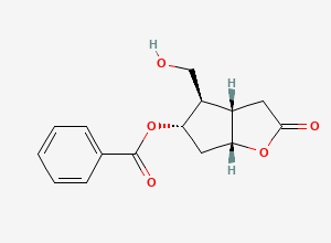 Two-dimensional chemical structure of (3AS,4R,5S,6aR)-4-(hydroxymethyl)-2-oxohexahydro-2H-cyclopenta[b]furan-5-yl benzoate