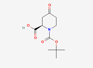 Two-dimensional chemical structure of (2R)-1-[(tert-butoxy)carbonyl]-4-oxopiperidine-2-carboxylic acid