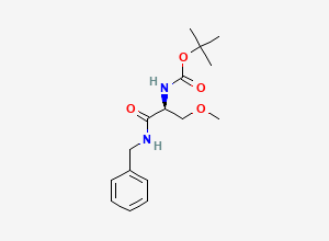 Two-dimensional chemical structure of (S)-tert-butyl (1-(benzylamino)-3-methoxy-1-oxopropan-2-yl)carbamate