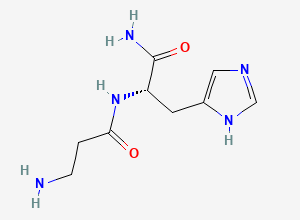 Two-dimensional chemical structure of (2S)-2-(3-aminopropanoylamino)-3-(1H-imidazol-5-yl)propanamide