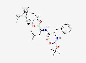 Two-dimensional chemical structure of N-[(1S)-2-[[(1R)-1-[(3aS,4S,6S,7aR)-hexahydro-3a,5,5-trimethyl-4,6-methano-1,3,2-benzodioxaborol-2-yl]-3-methylbutyl]amino]-2-oxo-1-(phenylmethyl)ethyl]-Carbamic Acid 1,1-Dimethylethyl Ester