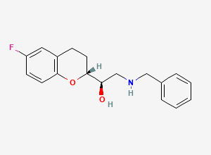 Two-dimensional chemical structure of (1R)-2-(benzylamino)-1-[(2R)-6-fluoro-3,4-dihydro-2H-chromen-2-yl]ethanol