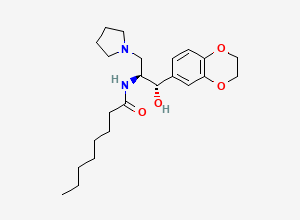 Two-dimensional chemical structure of N-[(1S,2S)-2-(2,3-Dihydro-1,4-benzodioxin-6-yl)-2-hydroxy-1-(1-pyrrolidinylmethyl)ethyl]octanamide