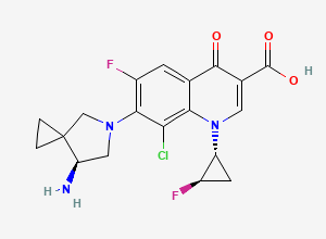 Two-dimensional chemical structure of 7-((S)-7-amino-5-azaspiro[2.4]heptan-5-yl)-8-chloro-6-fluoro-1-((1R,2R)-2-fluorocyclopropyl)-4-oxo-1,4-dihydroquinoline-3-carboxylic acid