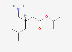 Two-dimensional chemical structure of propan-2-yl 3-(aminomethyl)-5-methylhexanoate