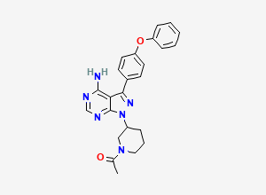 Two-dimensional chemical structure of 1-[3-[4-amino-3-(4-phenoxyphenyl)pyrazolo[3,4-d]pyrimidin-1-yl]piperidin-1-yl]ethanone