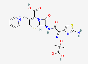 Two-dimensional chemical structure of 1-[[(6R,7R)-2-Carboxy-7-[[2-[(Z)-(2-hydroxy-2-oxo-1,1-dimethylethoxy)imino]-2-(2-aminothiazole-4-yl)acetyl]amino]-8-oxo-5-thia-1-azabicyclo[4.2.0]octane-2-ene]-3-ylmethyl]pyridinium