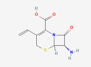 Two-dimensional chemical structure of (6R,7S)-7-amino-3-ethenyl-8-oxo-5-thia-1-azabicyclo[4.2.0]oct-2-ene-2-carboxylic acid