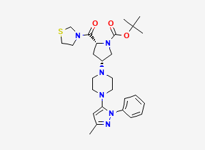 Two-dimensional chemical structure of (2R,4R)-tert-butyl 4-(4-(3-methyl-1-phenyl-1H-pyrazol-5-yl)piperazin-1-yl)-2-(thiazolidine-3-carbonyl)pyrrolidine-1-carboxylate