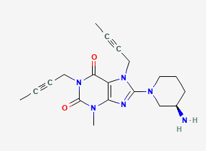 Two-dimensional chemical structure of (R)-8-(3-Aminopiperidin-1-yl)-1,7-di(but-2-yn-1-yl)-3-methyl-1H-purine-2,6(3H,7H)-dione (Linagliptin Impurity)