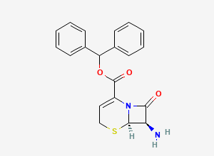 Two-dimensional chemical structure of diphenylmethyl (6R,7R)-7-Amino-8-oxo-5-thia-1-azabicyclo(4.2.0)oct-2-ene-2-carboxylate