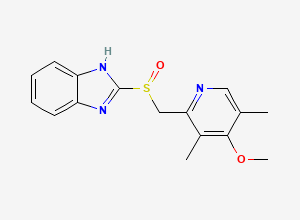 Two-dimensional chemical structure of 2-[[(4-Methoxy-3,5-dimethyl-2-pyridinyl)methyl]sulfinyl]-1H-benzimidazole, CAS 73590-60-0